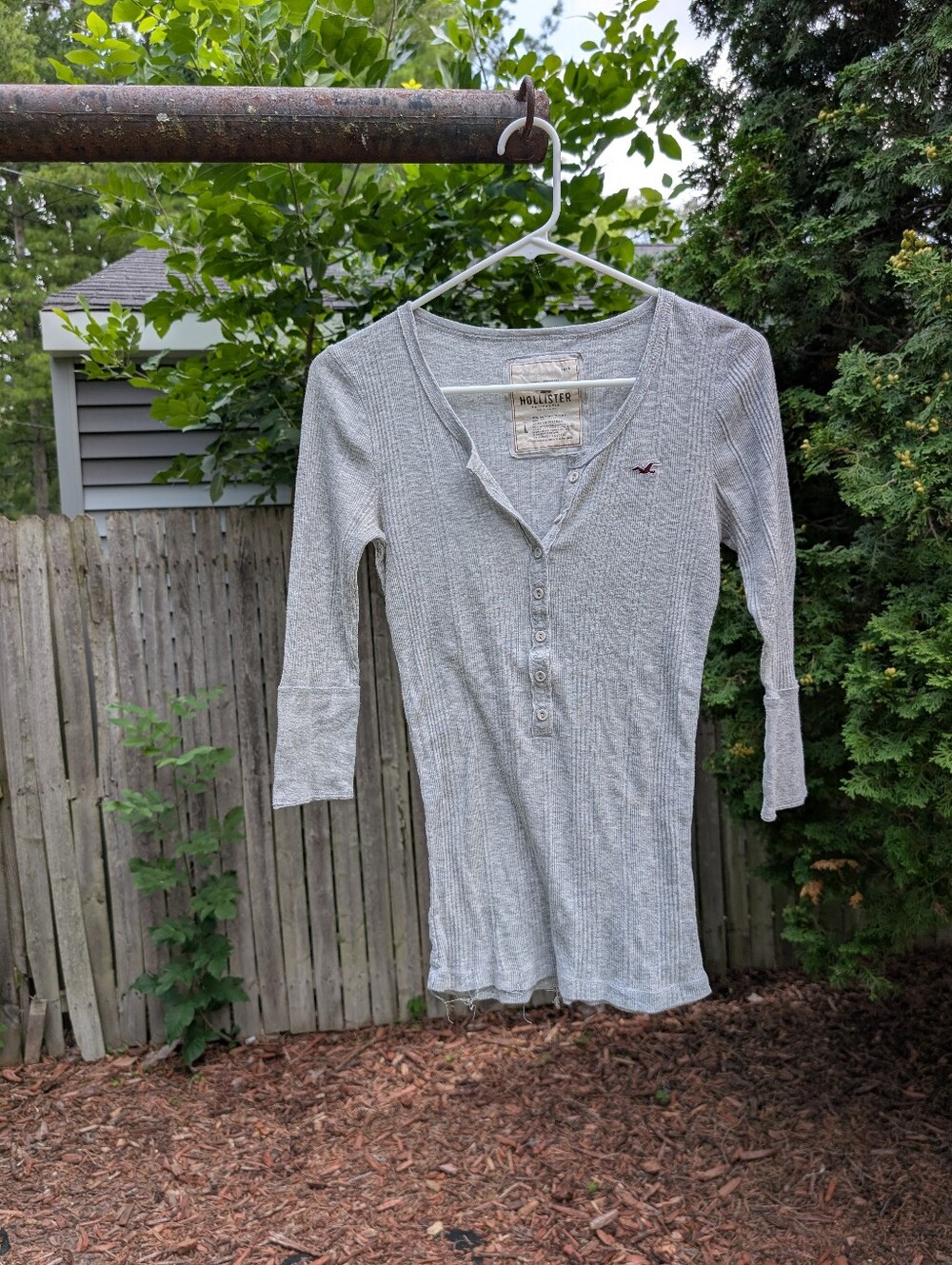 Hollister Y2K Grey Ribbed 3/4 Sleeve Henley Size Large